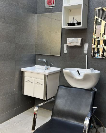 Picture of حلاق رجالي في منطقة الرقعي