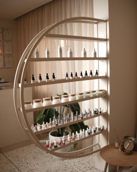 Picture of  صالون بالجابريه بجانب ستاربكس واناناس 