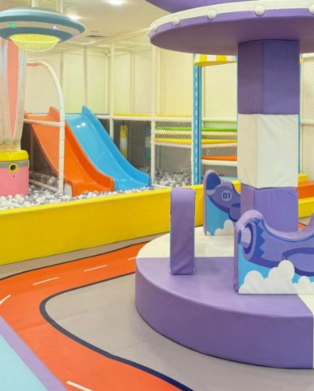 Picture of منطقة لعب للاطفال في مجمع في العقيله